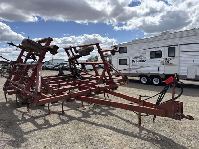 Image of International Harvester 4600 equipment image 4