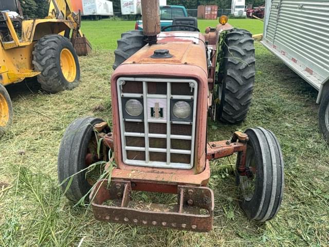Image of International Harvester 464 equipment image 3