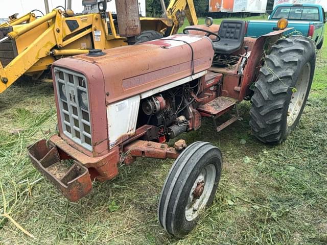 Image of International Harvester 464 equipment image 1