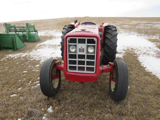 Image of International Harvester 464 equipment image 1