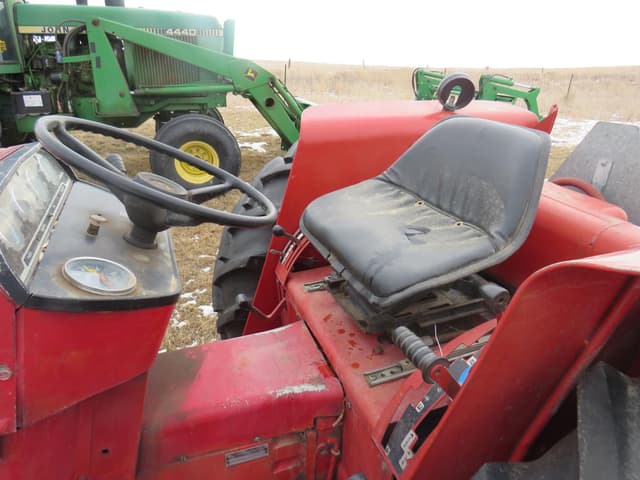 Image of International Harvester 464 equipment image 4