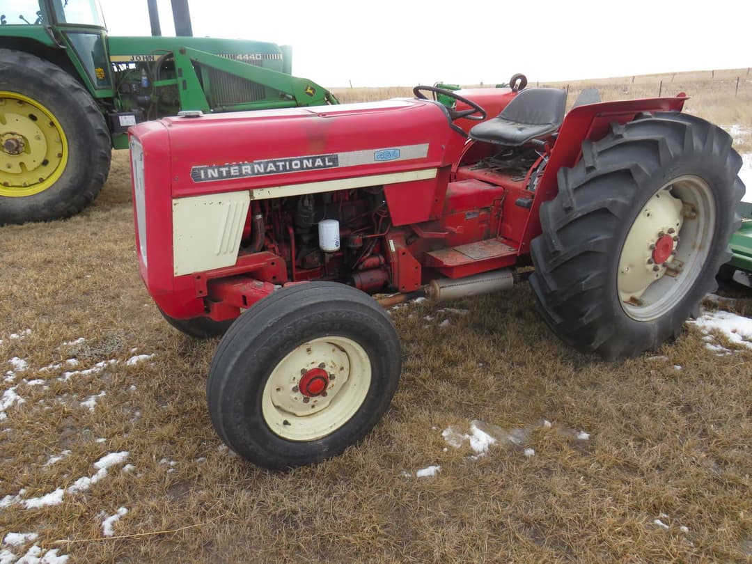 Image of International Harvester 464 Primary image