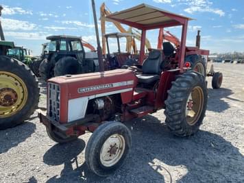 Main image International Harvester 464
