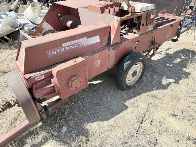 Image of International Harvester 47 equipment image 1