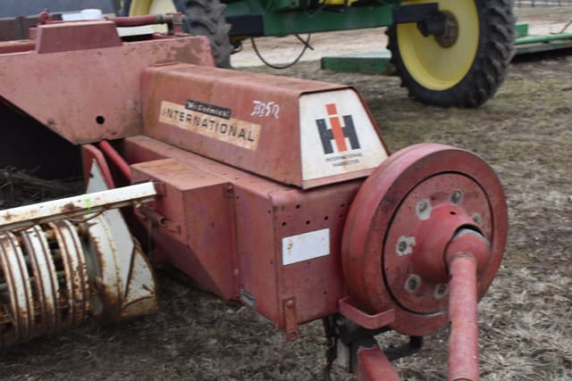 Image of International Harvester 47 equipment image 4