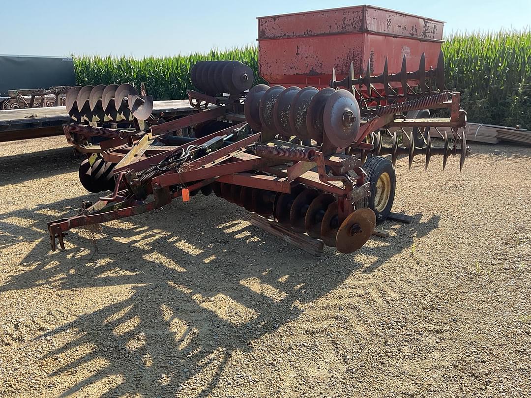 Image of International Harvester 470 Primary image