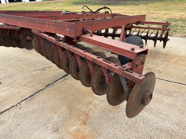 Image of International Harvester 470 equipment image 4