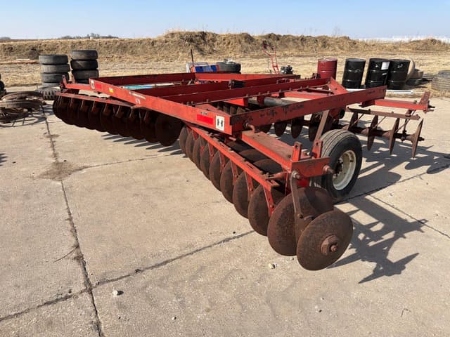 Image of International Harvester 470 equipment image 2