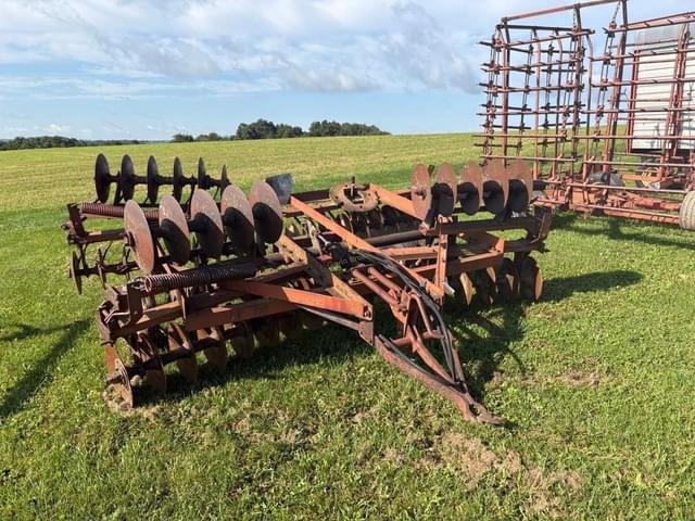 Image of International Harvester 470 equipment image 2