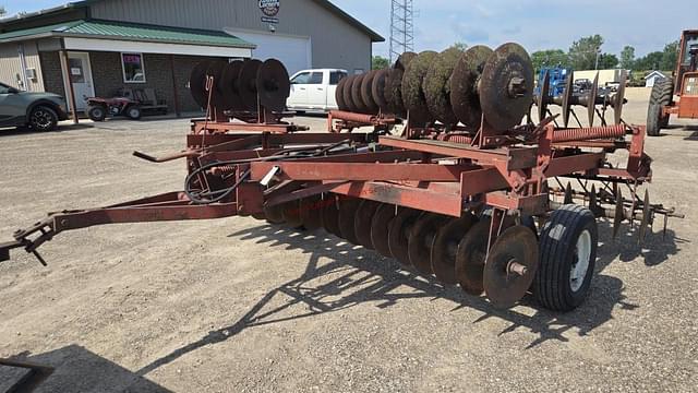 Image of International Harvester 470 equipment image 3