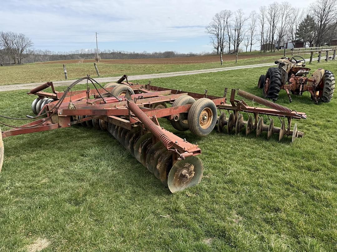 Image of International Harvester 470 Primary Image