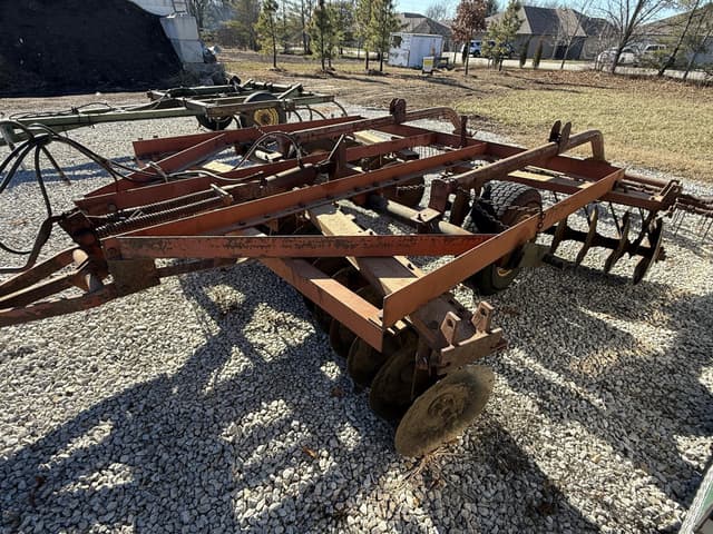 Image of International Harvester 470 equipment image 3