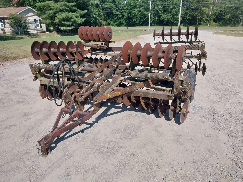 Image of International Harvester 470 Primary image