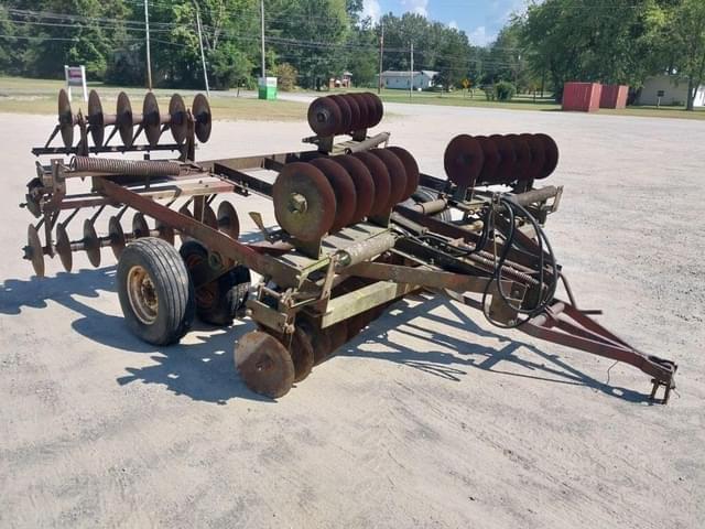 Image of International Harvester 470 equipment image 2