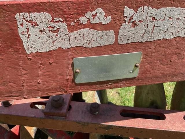 Image of International Harvester 470 equipment image 3