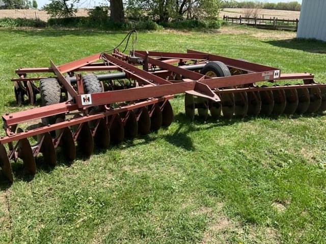 Image of International Harvester 470 equipment image 2