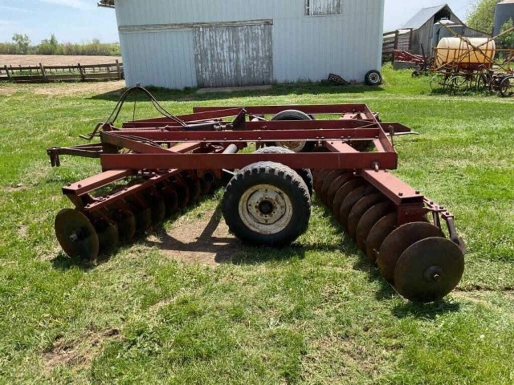 Image of International Harvester 470 Primary image