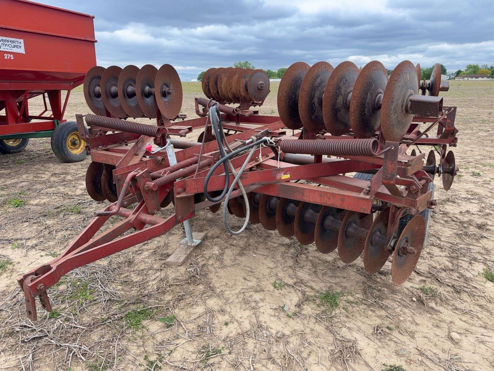 International Harvester 470 Equipment Image0
