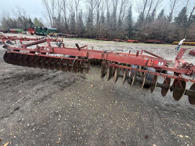 Image of International Harvester 470 equipment image 4