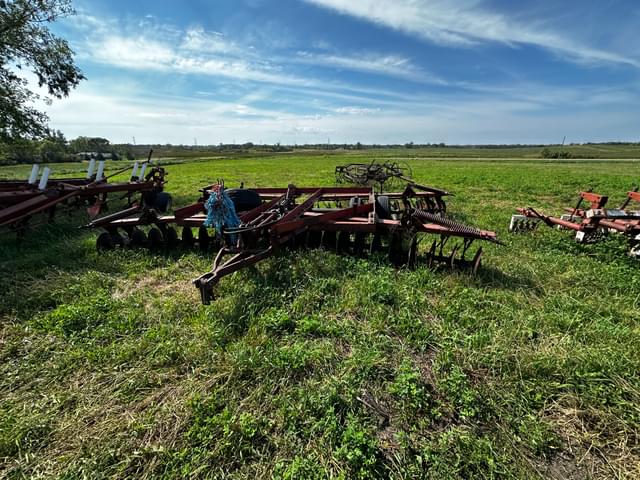 Image of International Harvester 470 equipment image 3