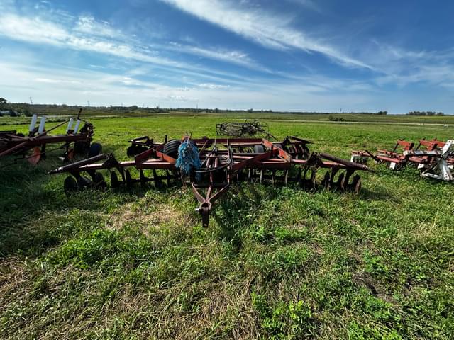 Image of International Harvester 470 equipment image 4