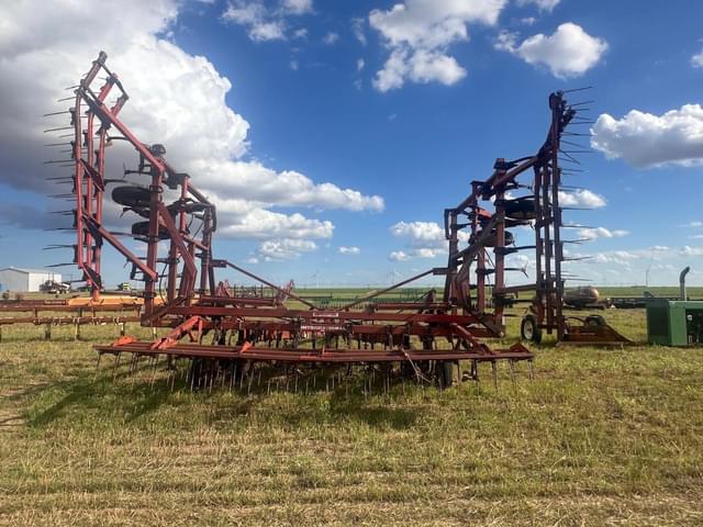 Image of International Harvester 4700 equipment image 3