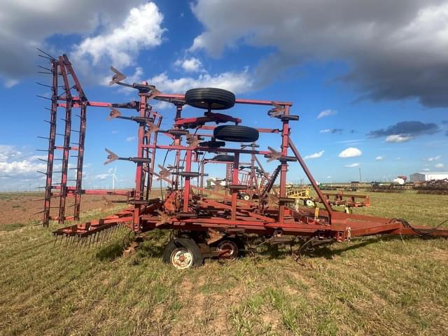 Image of International Harvester 4700 equipment image 4