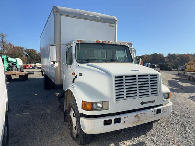 Image of International 4700 equipment image 2