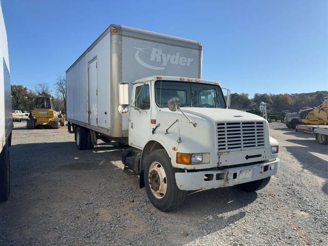 Image of International 4700 equipment image 2