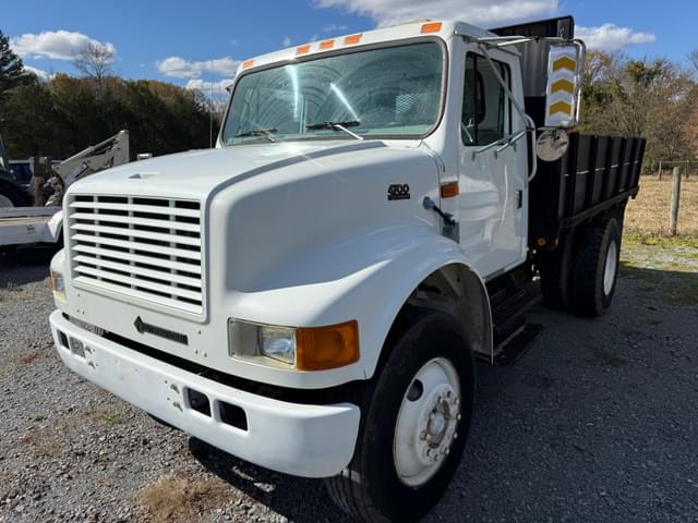 Image of International 4700 equipment image 2