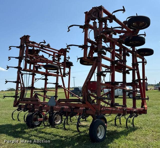 Image of International Harvester 4700 equipment image 4