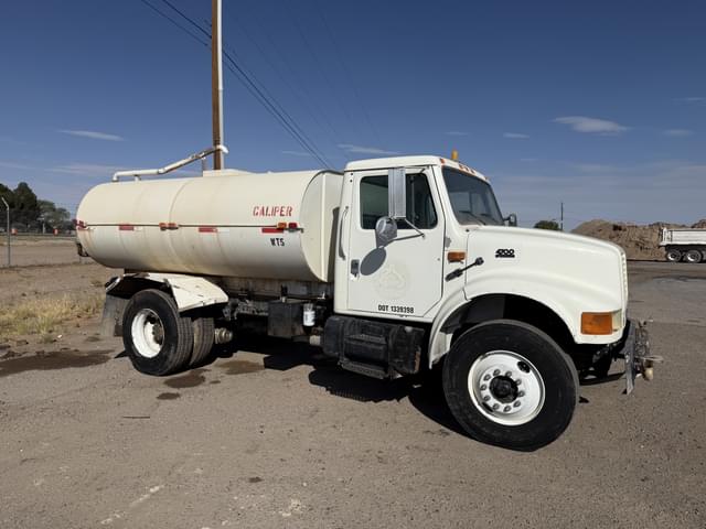 Image of International Navistar 4700 equipment image 1