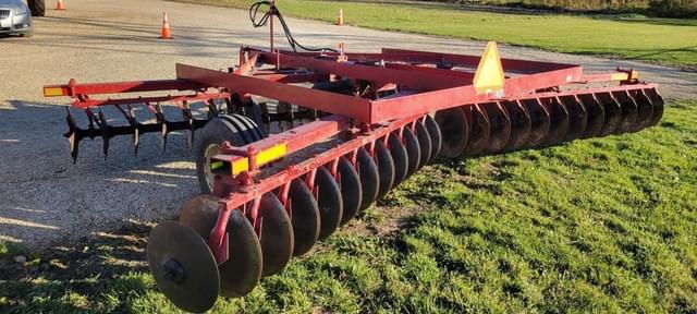 Image of International Harvester 475 equipment image 4