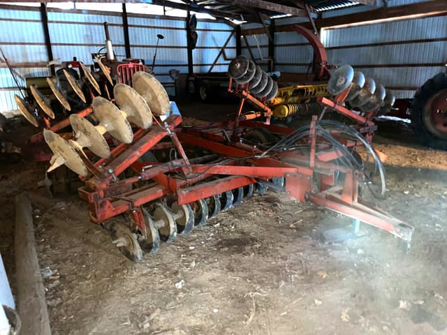 Image of International Harvester 475 equipment image 1