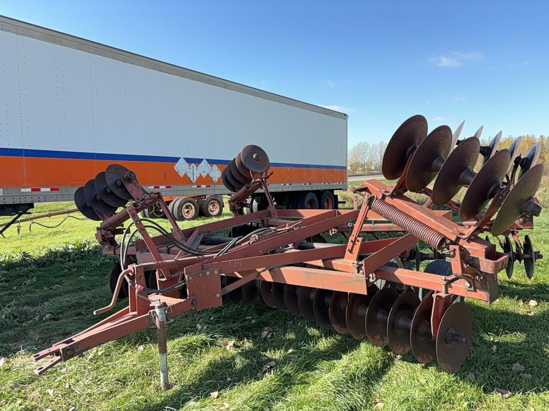 Image of International Harvester 475 Primary image