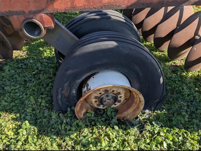 Image of International 475 equipment image 2