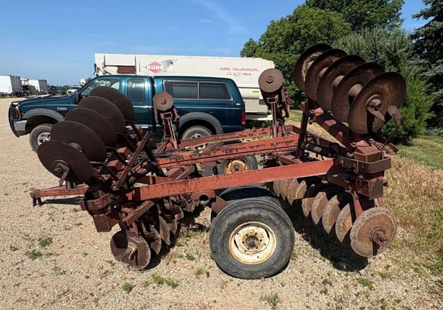 Image of International Harvester 475 equipment image 1