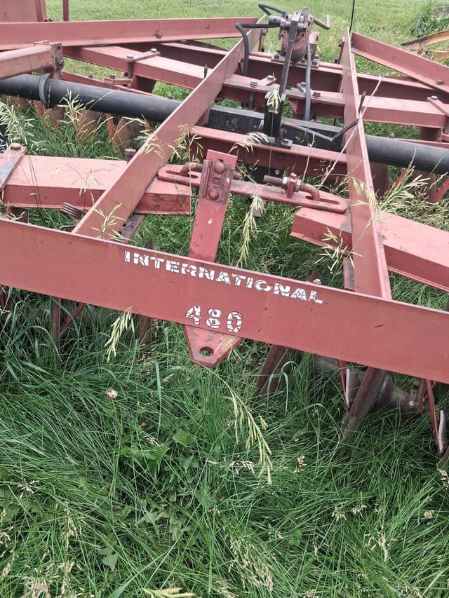 Image of International Harvester 480 equipment image 2