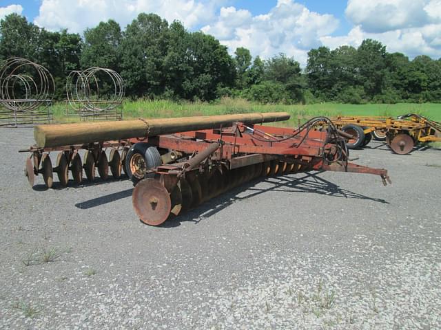 Image of International Harvester 480 equipment image 1