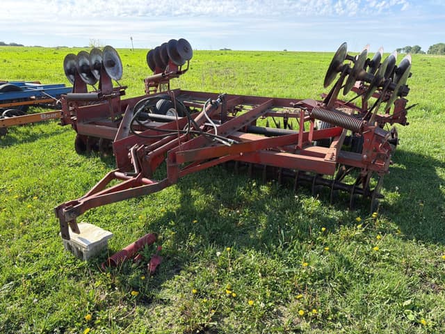 Image of International Harvester 480 equipment image 1