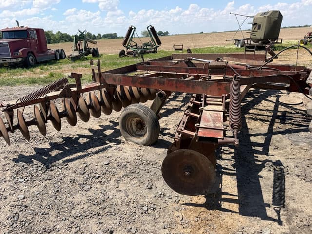 Image of International Harvester 480 equipment image 1