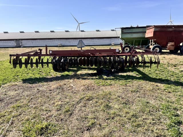 Image of International Harvester 480 equipment image 4