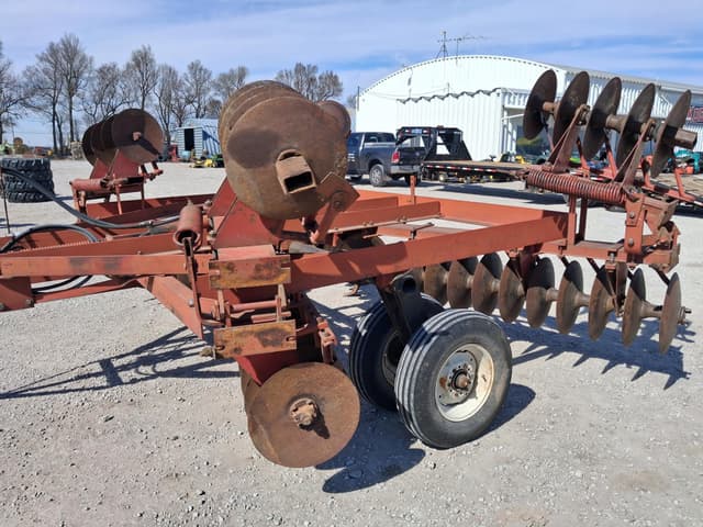 Image of International Harvester 480 equipment image 2