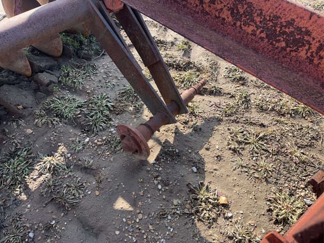 Image of International Harvester 480 equipment image 4