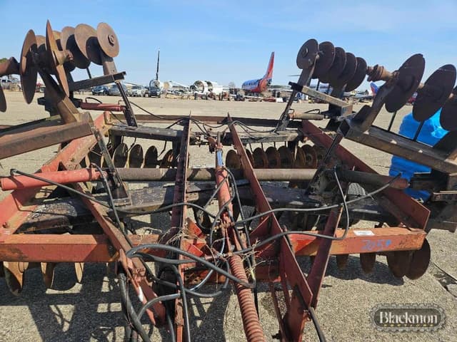 Image of International Harvester 480 equipment image 1