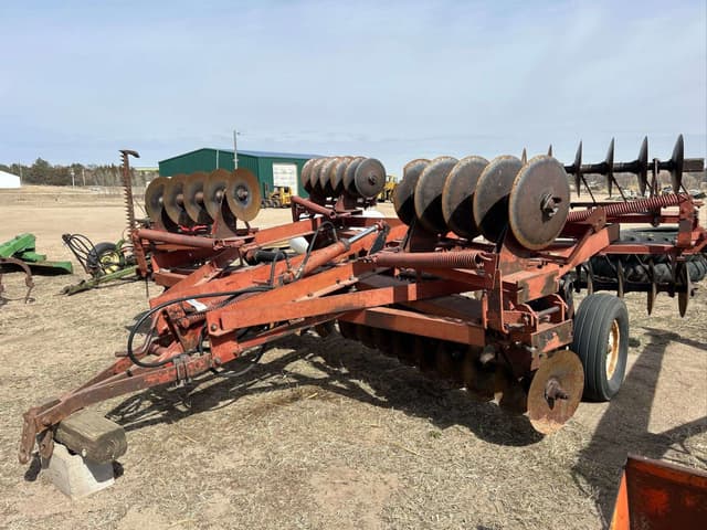 Image of International Harvester 480 equipment image 2