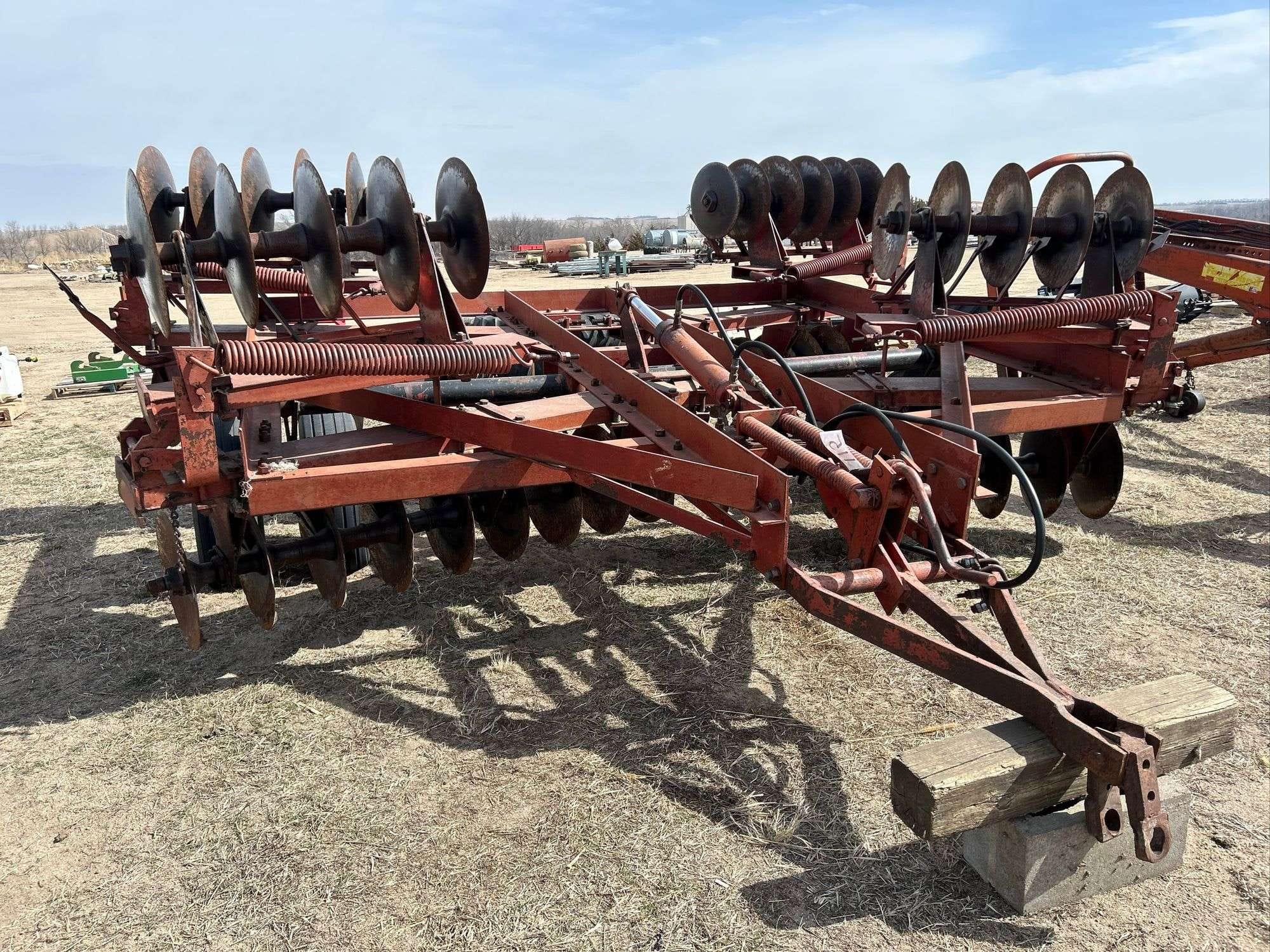 International Harvester 480 Equipment Image0