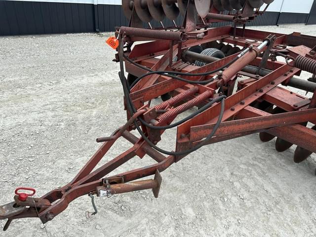Image of International Harvester 480 equipment image 1
