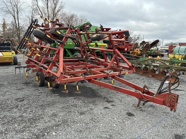 Image of International Harvester 4800 equipment image 2