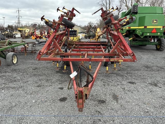 Image of International Harvester 4800 equipment image 1